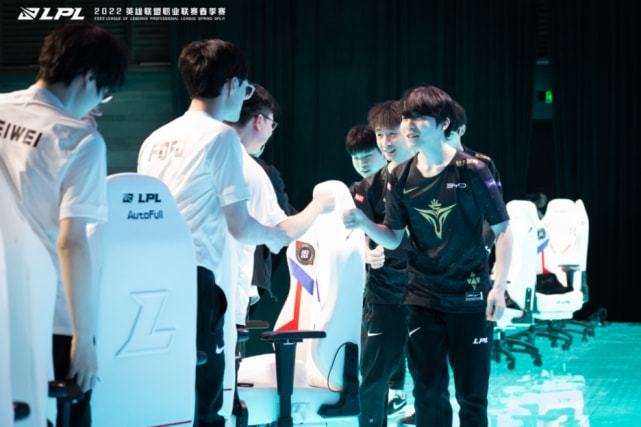 拿下多个总 拿下多个总