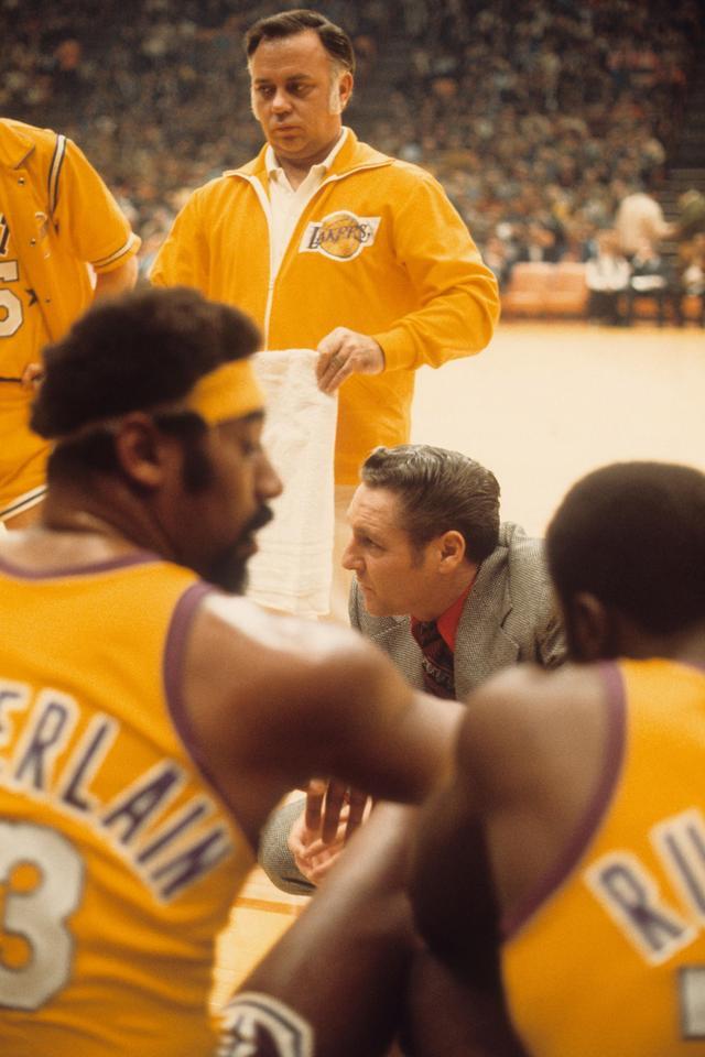 卫甚至左后 卫甚至左后